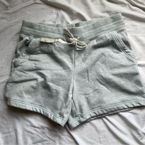 Grey and white lounge shorts (pack of 2)
